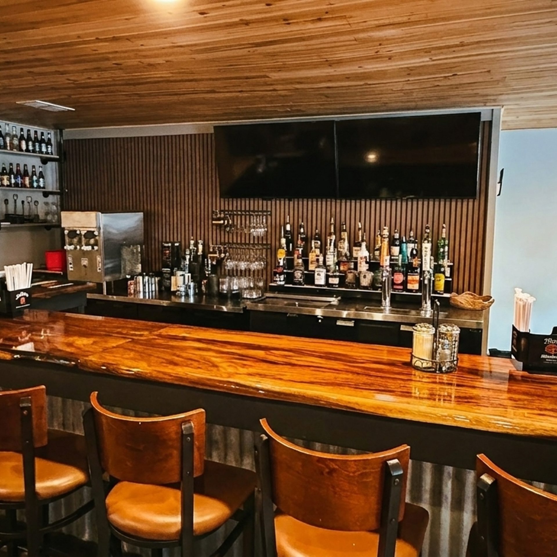 Full Bar, Patio, and a Pool Table